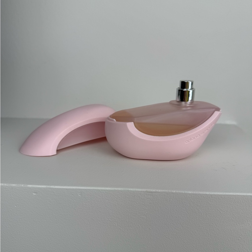 Ariana Grande Soft Pink Perfume Bottle - Picture 3 of 3